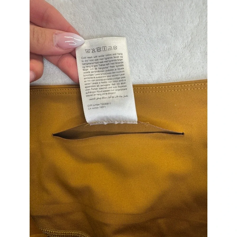 Girlfriend Collective Bike Shorts Womens S‎ Ochre Mustard Good Condition
